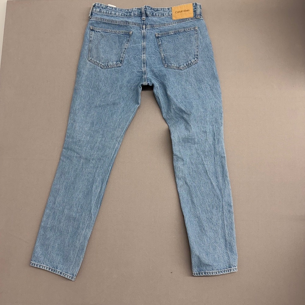 Calvin Klein Mens Slim Fit Light Wash Denim Jeans 33x32 40JP770
